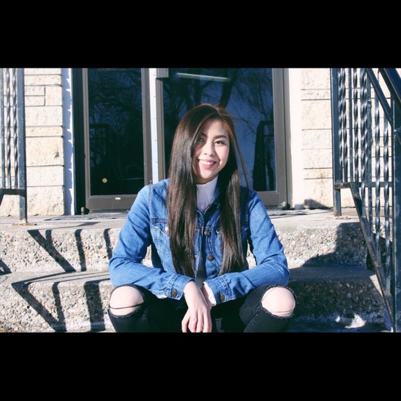 Meet your Posher, Stephanie - Picture 3 of 4